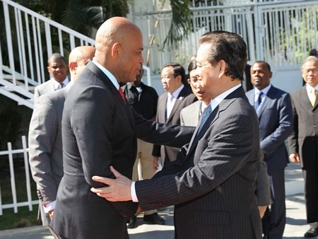 Thủ tướng Nguyễn Tấn Dũng hội kiến với Tổng thống Haiti