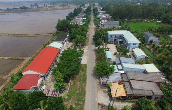 Trạm y tế và trường mẫu giáo xã Nguyễn Văn Thảnh trên khu dân cư mới.