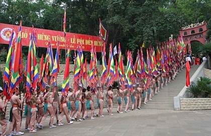 Đoàn rước trong lễ Giỗ Tổ Hùng Vương tại Đền Hùng, Phú Thọ. (Nguồn: TTXVN)