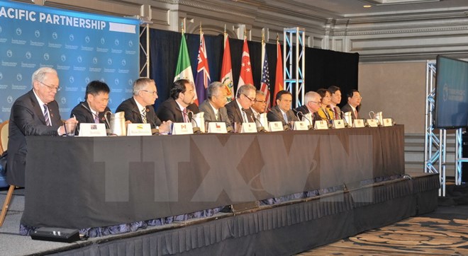 Bộ trưởng Thương mại các nước tham gia đàm phán TPP trong một họp báo chung. (Ảnh: Thanh Tuấn/TTXVN)