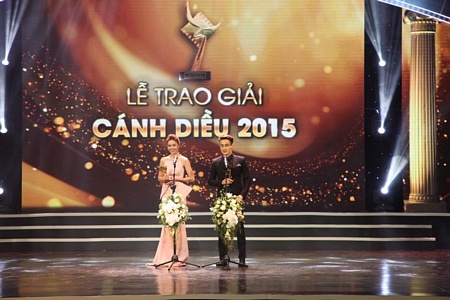 Ninh Dương Lan Ngọc và Quang Tú phát biểu sau khi nhận được giải Nam/Nữ diễn viên chính xuất sắc nhất Phim truyện Điện ảnh.