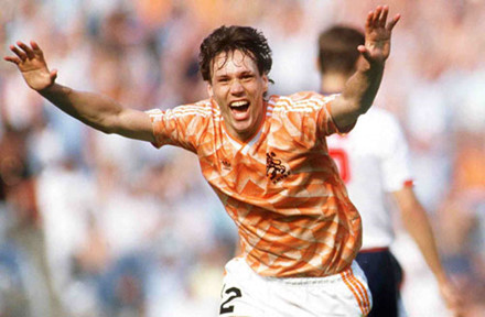 11. Marco van Basten (Hà Lan, 5 bàn) - EURO 1988, 1992.