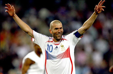   14. Zinedine Zidane (Pháp, 5 bàn) - EURO 1996, 2000, 2004.
