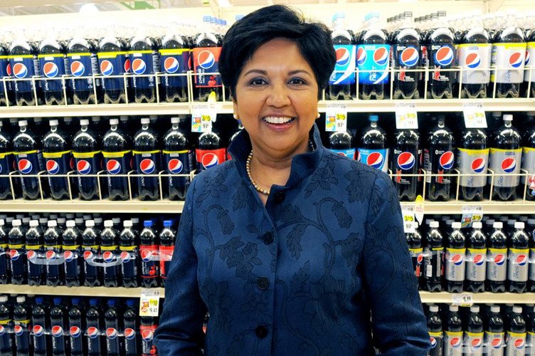 Vị trí thứ 14: Giám đốc điều hành của hãng nước giải khát PepsiCo, bà Indra Nooyi.(ảnh: Reuters).