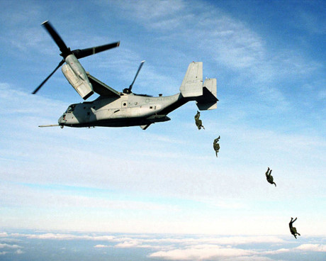 Tầm hoạt động 690 km khiến V-22 Osprey có thể đảm nhiệm cả nhiệm vụ quân sự lẫn cứu trợ nhân đạo. (Ảnh: smugmug)