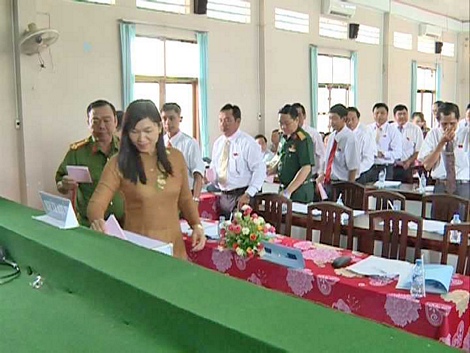 HĐND huyện bầu các chức danh của HĐND, UBND huyện Trà Ôn, nhiệm kỳ 2016- 2021.