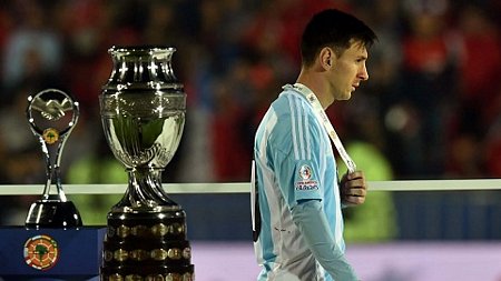 Phận vô duyên ở Argentina khiến Messi còn từng từ chối danh hiệu Cầu thủ xuất sắc nhất trận ở Copa Ameria 2015 
