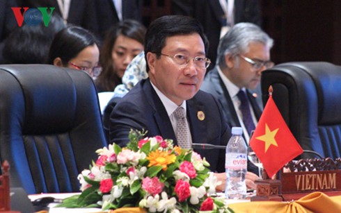 Phó Thủ tướng, Bộ trưởng Ngoại giao Phạm Bình Minh tại Hội nghị.