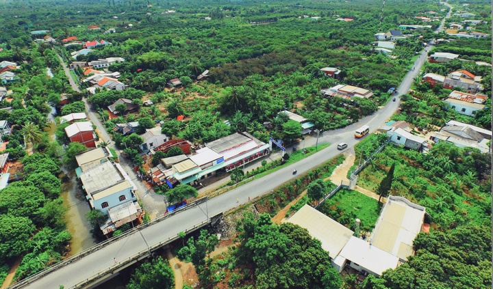 Đô thị vùng nông thôn. Ảnh: VINH HIỂN