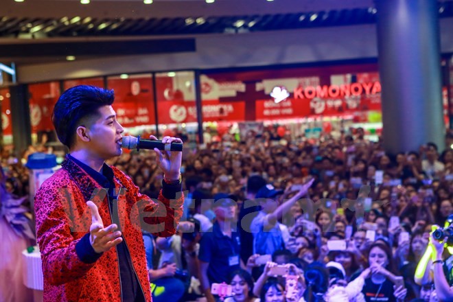 Sau một thời gian vắng bóng, ca sỹ Noo Phước Thịnh đã chính thức tái ngộ khán giả Thủ đô. (Ảnh: PV/Vietnam+)