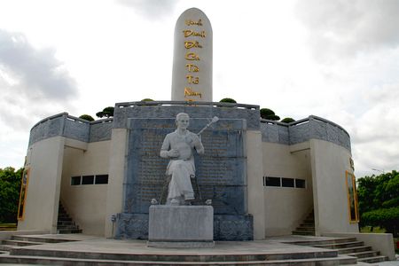 Khu lưu niệm nhạc sĩ Cao Văn Lầu là công trình kiến trúc lưu dấu của nghệ thuật đờn ca tài tử trên đất Bạc Liêu.