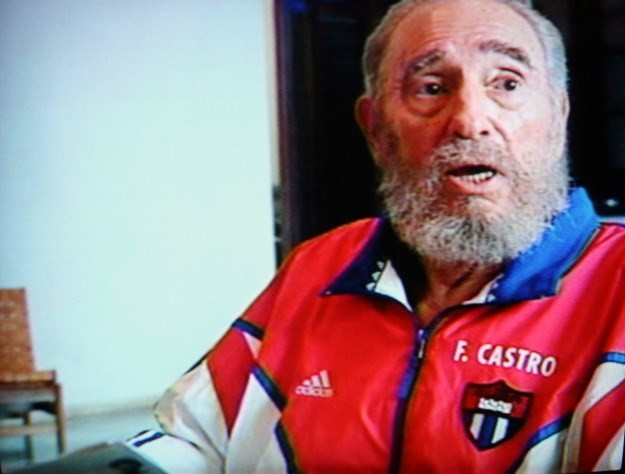 Fidel mặc một bộ đồ của Adidas. (Nguồn: Getty)