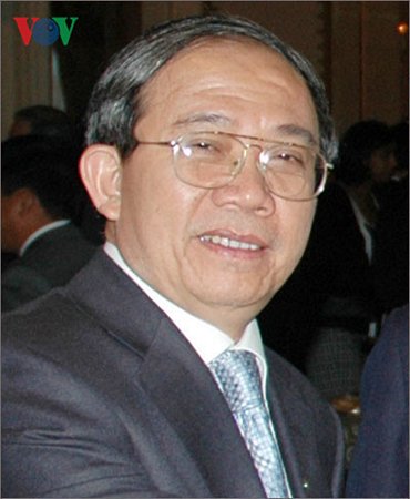  Giáo sư, tiến sĩ khoa học (GS.TSKH.) Trần Văn Nhung, Tổng Thư ký Hội đồng Chức danh giáo sư Nhà nước