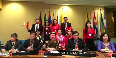 Đại sứ Phạm Sanh Châu và phái đoàn Việt Nam tại Hội nghị 