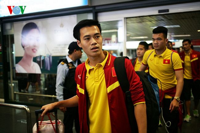 Văn Toàn - một trong những cầu thủ chơi tốt của ĐT Việt Nam tại vòng đấu bảng AFF Cup 2016.