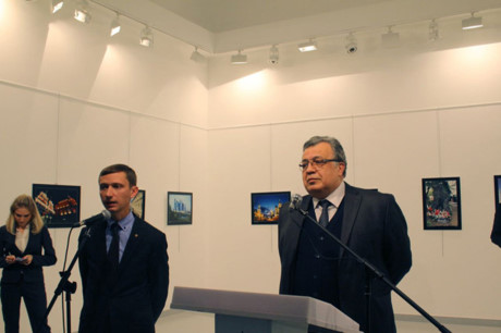 Buổi triển lãm diễn ra tại Trung tâm Nghệ thuật Hiện đại ở Ankara vào ngày 19/12. Ảnh: Getty.