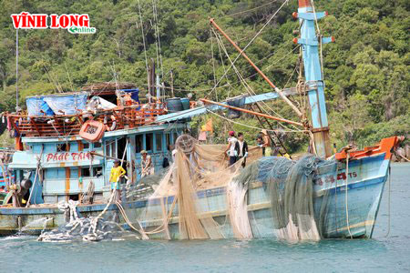 Đánh bắt thủy sản trên vùng biển Tây Nam là nghề truyền thống của ngư dân xã đảo Thổ Châu.