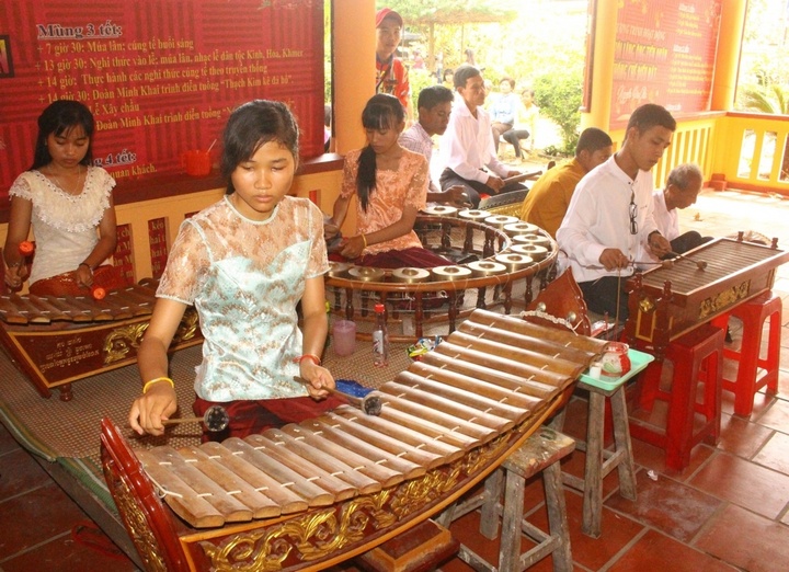Chương trình biểu diễn nhạc ngũ âm của người Khmer.