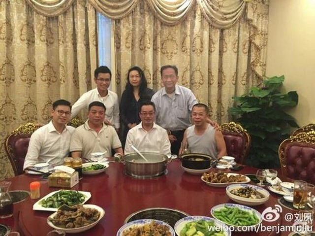 Bữa tiệc thịt tê tê. (Nguồn: shanghaiist.com)