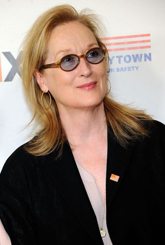 Đại minh tinh Meryl Streep là một trong những cái tên luôn được giới phê bình hết lời ca ngợi bởi những đóng góp của bà trong lĩnh vực điện ảnh. Bà 3 lần giành tượng vàng Oscar trong tổng số 19 lần được đề cử ở giải thưởng danh giá này.
