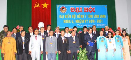  BCH Hội Đông y tỉnh Vĩnh Long khóa V, nhiệm kỳ 2016- 2021 ra mắt đại hội.