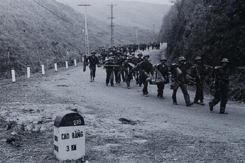 Khí thế hành quân ra trận chống quân Trung Quốc của các chiến sĩ Việt Nam - Ảnh: Mạnh Thường