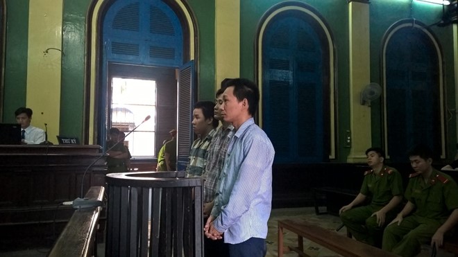 Ba bị cáo Huỳnh Gia Thịnh, Đinh Ly Na và Lê Thành Trung tại phiên xử