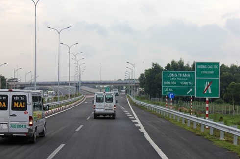 Tuyến đường cao tốc TP. Hồ Chí Minh-Long Thành-Dầu Giây.