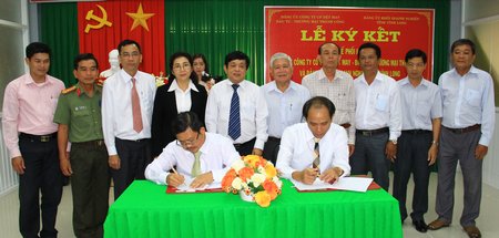  Đảng ủy Khối doanh nghiệp ký kết quy chế phối hợp với Đảng ủy Công ty CP Dệt may- Đầu tư- Thương mại Thành Công