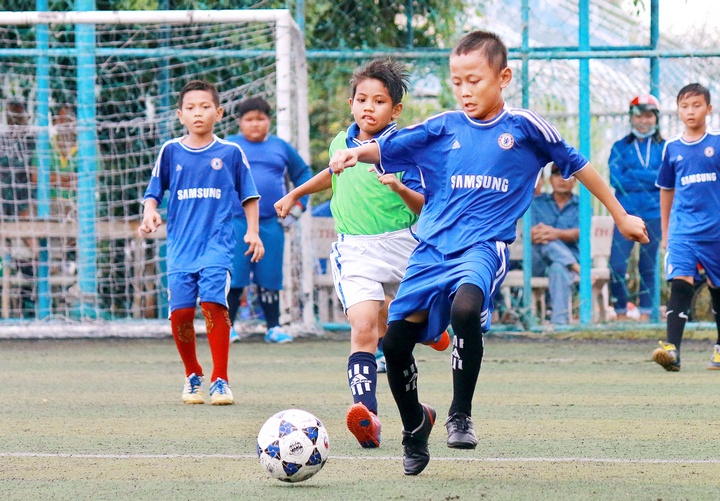 Tiền đạo La Nguyễn Anh Huy (10, Trường TH Chu Văn An) cầu thủ được xem là hay nhất giải.