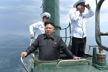 Nhà lãnh đạo Triều Tiên trong chuyến thị sát đơn vị Hải quân 167 thuộc Quân đội Triều Tiên.