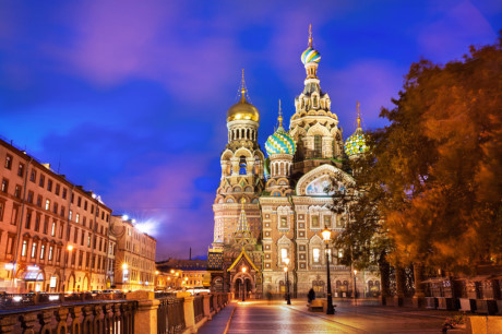 St.Petersburg, Nga: Nơi đây được bình chọn là thành phố tốt nhất Châu Âu 2 năm liên tiếp với hệ thống kiến trúc cung điện, nhà thờ độc đáo.