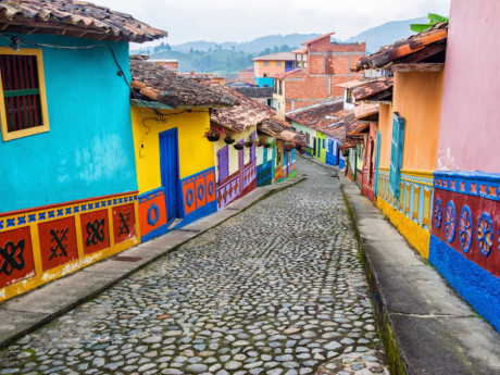 Medellin, Colombia: Hệ thống giao thông công cộng ấn tượng, kiến trúc đẹp cùng văn hóa, lịch sử phong phú, nơi đây xứng đáng là “điểm đến tốt nhất ở Nam Mỹ”.
