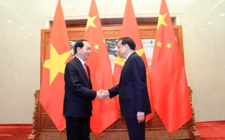 Chiều 12/5, tại Đại lễ đường Nhân dân, Bắc Kinh, Chủ tịch nước Trần Đại Quang đã hội kiến với Thủ tướng Quốc Vụ viện Lý Khắc Cường.