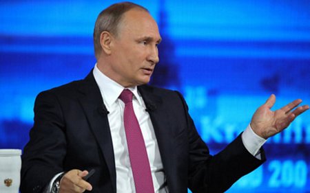 Tổng thống Nga Vladimir Putin trong cuộc đối thoại 