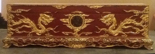Hộp sắc phong (gỗ sơn son thếp vàng), thế kỷ 19-20. (Ảnh: BTC)