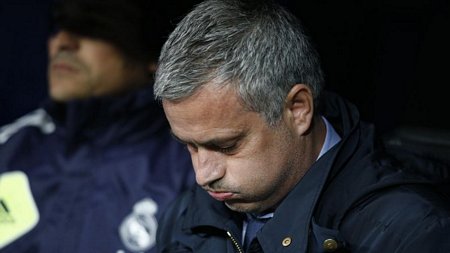 Jose Mourinho khi còn làm HLV cho Real Madrid. Ảnh: Reuters