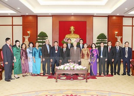 Tổng Bí thư Nguyễn Phú Trọng tiếp Chủ tịch Quốc hội Campuchia Heng Samrin thăm hữu nghị chính thức Việt Nam hồi tháng 6/2017. (Ảnh: Trí Dũng/TTXVN)