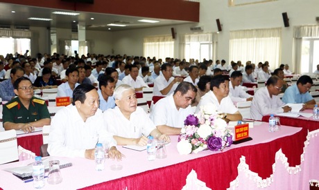 Đại biểu tham dự hội nghị triển khai, quán triệt các nội dung nghị quyết Hội nghị Trung ương 5 (khóa XII). 