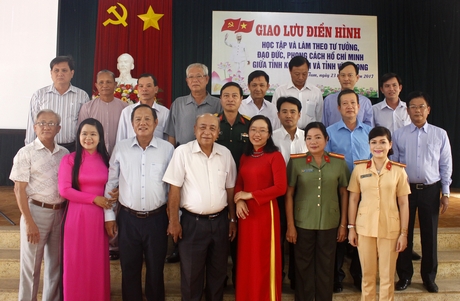 Đoàn công tác Tỉnh ủy Vĩnh Long làm việc tại tỉnh Kon Tum.
