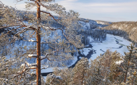 Phần Lan. Là một trong những quốc gia bí ẩn nhất châu Âu, những cánh rừng, sự huyền bí và nhiều thứ khác làm cho Phần Lan trở thành một trong những nước đẹp nhất thế giới.