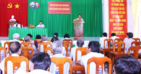 Đại biểu Lưu Thành Công- Phó Trưởng đoàn Đại biểu Quốc hội đơn vị tỉnh giải trình kiến nghị của cử tri
