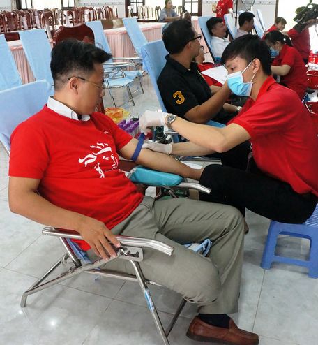 Thu 120 đơn vị máu từ chiến dịch Pru tình nguyện hiến máu nhân đạo