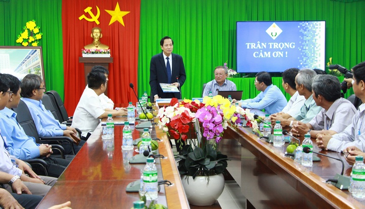 Bộ trưởng Đào Ngọc Dung phát biểu chỉ đạo tại buổi làm việc.
