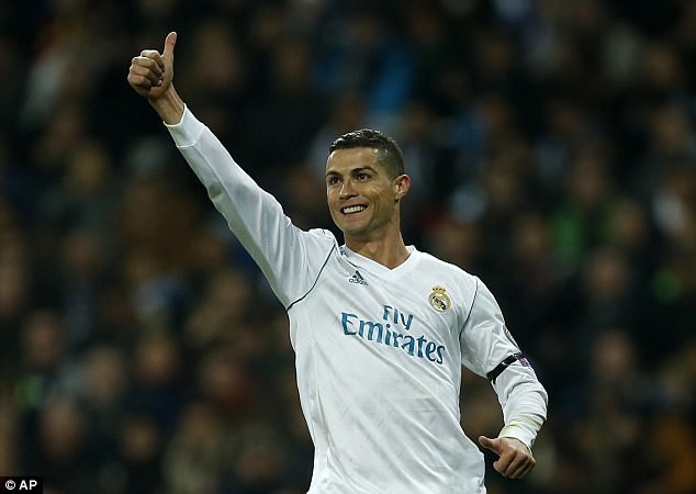 Ronaldo tiếp tục đi vào lịch sử Champions League. (Nguồn: AP)