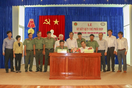 Công an tỉnh và Ngân hàng Nhà nước chi nhánh Vĩnh Long ký kết quy chế phối hợp.