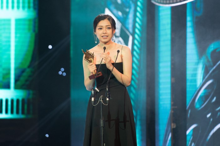 Giải Nữ diễn viên chính xuất sắc phim truyện truyền hình thuộc về Xuân Văn (Lẩn khuất một tên người). Cô chia sẻ: 