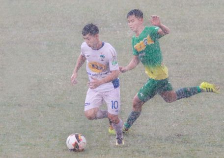 Nguyễn Công Phượng (10, Hoàng Anh Gia Lai) người có bàn thắng đẹp nhất tháng 5/2018 (Trong ảnh: Nguyễn Công Phượng trong một trận đấu trên sân Cần Thơ 2017)