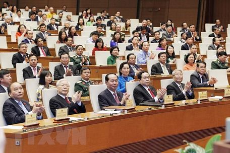Các lãnh đạo, nguyên lãnh đạo Đảng, Nhà nước và các đại biểu Quốc hội dự lễ Bế mạc kỳ họp thứ năm, Quốc hội khóa XIV. (Ảnh: Lâm Khánh/TTXVN)