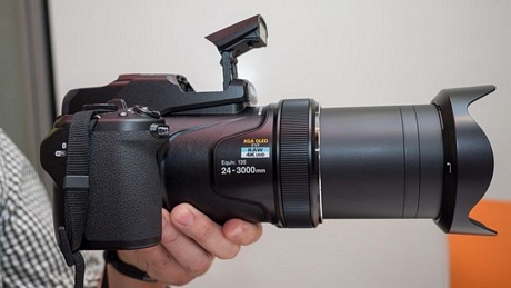Nikon Coolpix P1000 có khả năng zoom quang học lên tới 125x